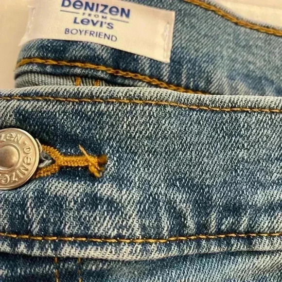 Levi’s Women’s Boyfriend Crop High Rise Distressed Denizen NEW size 20 - Picture 13 of 14